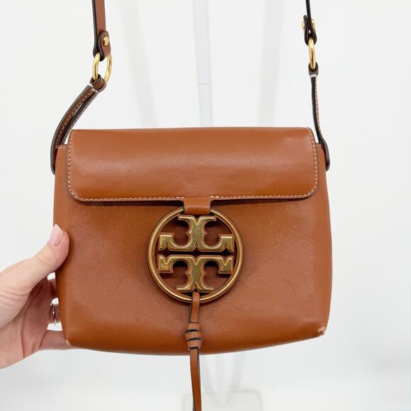 Tory Burch Handbags - Tory Burch Miller Metal Logo Brown Tan Leather Crossbody Bag Small Handbag